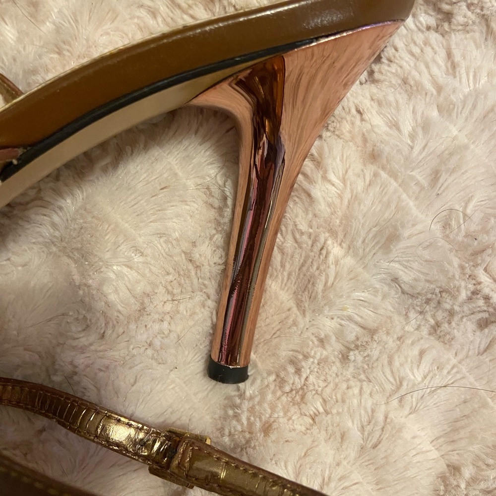 J. Reneé Heels - Picture 11 of 13